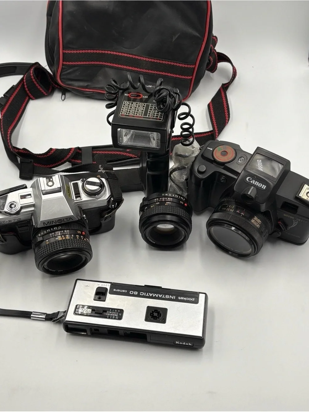 Vintage Camera Lot Minolta Canon Kodak Instamatic 60 Lenses Flash Case